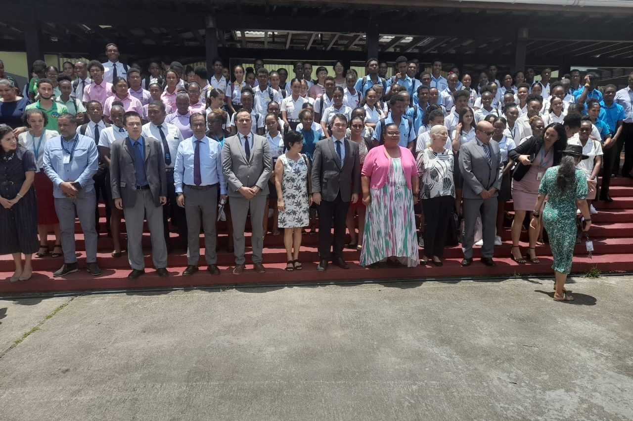 Ambassador of the Order of Malta participates in “Ambassadors Talk” at the University of Seychelles